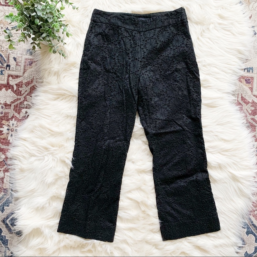 ❤️BANANA REPUBLIC❤️Harrison Eyelet Capri❤️Size 2